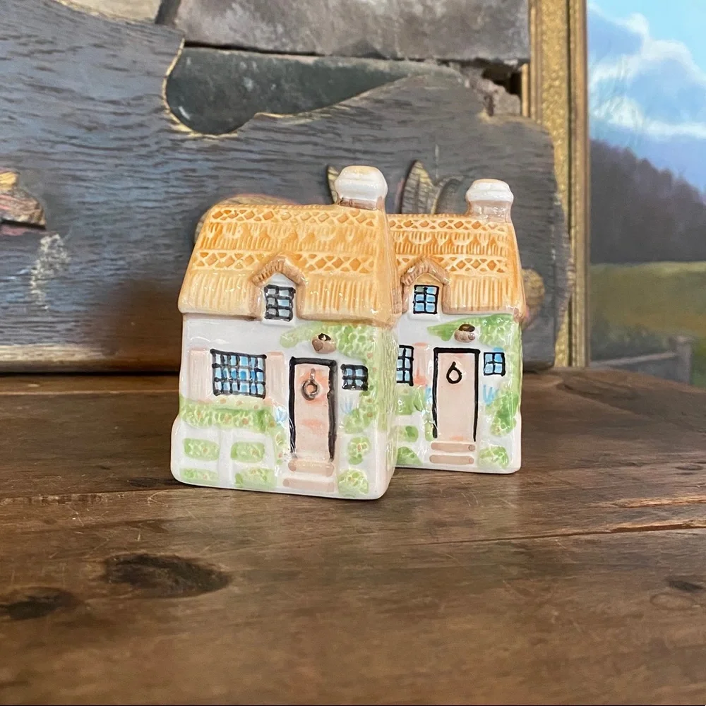 Vintage House Salt & Pepper Shakers